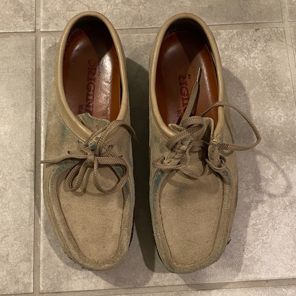 Clarks Men's Chukka Boots - Light Gray